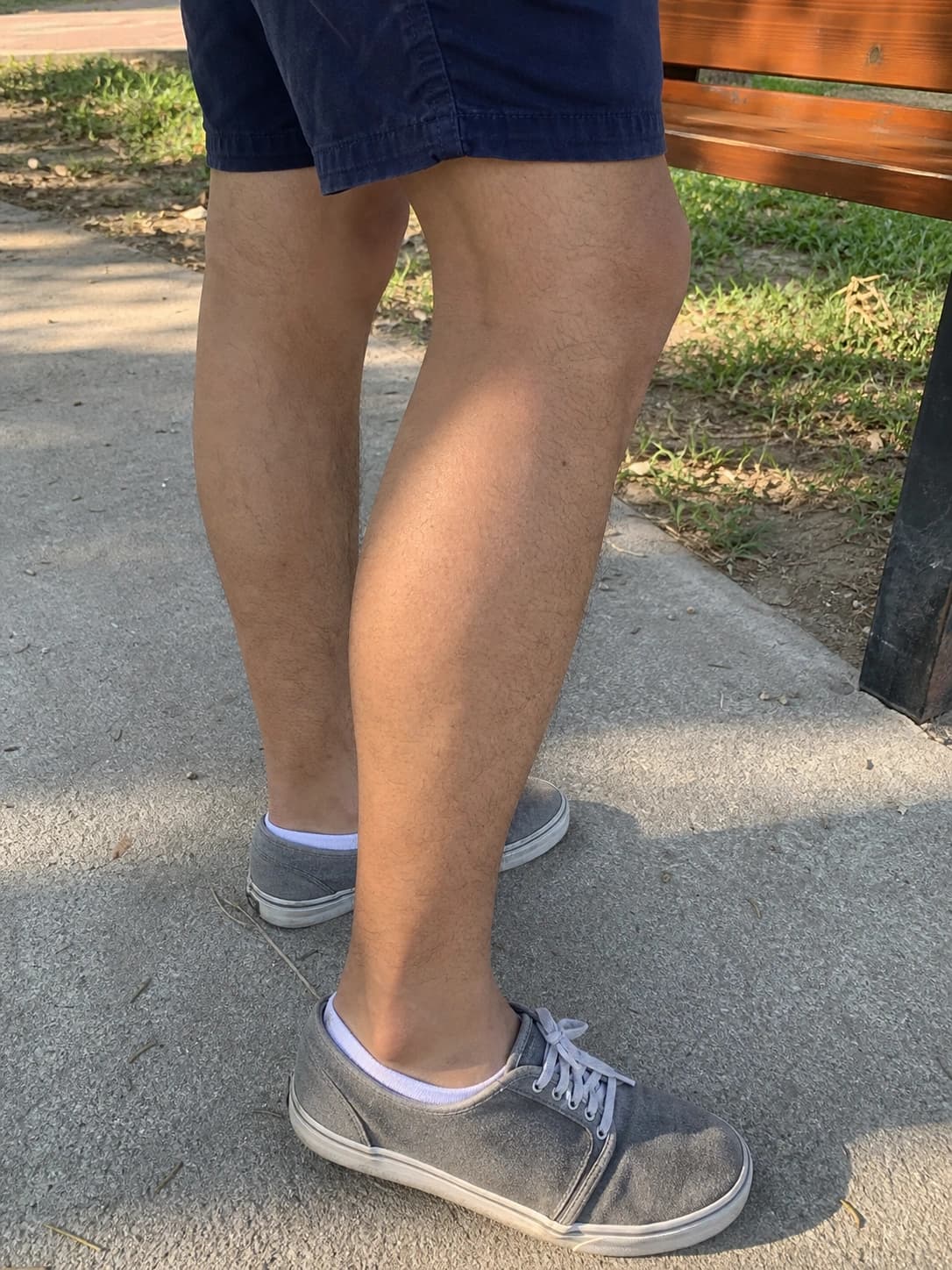 The same calf on the path, before any ink